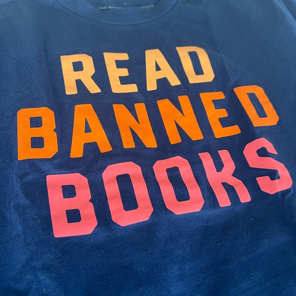 The Bitter Southerner Read Banned Books T shirt - Picture 3 of 4